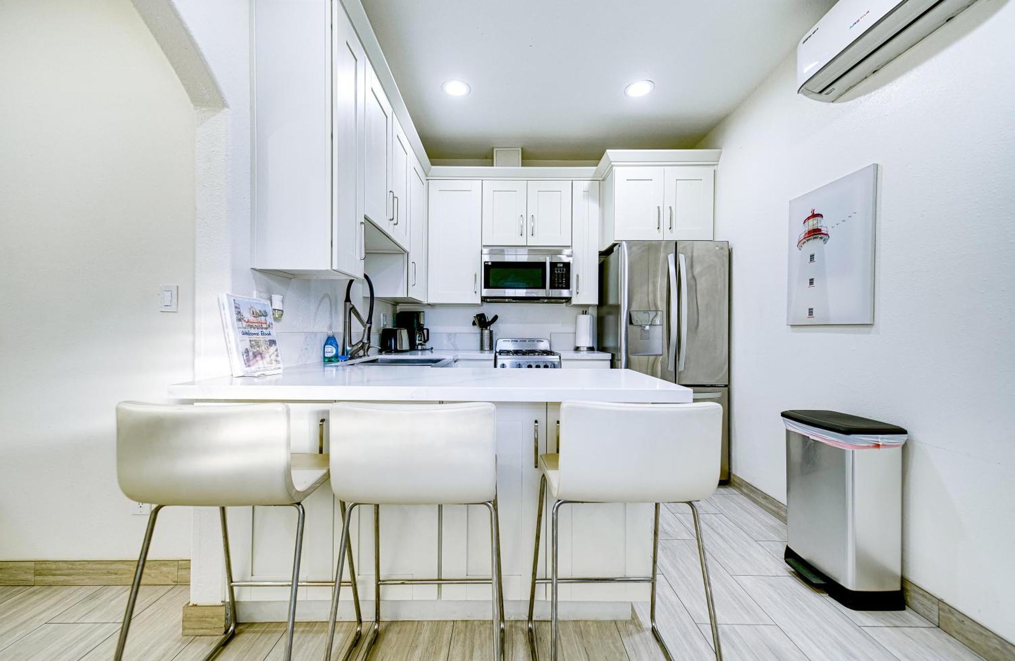 Stylish Modern Home, Ac, Parking & Near Fwys Santa Ana Exteriér fotografie